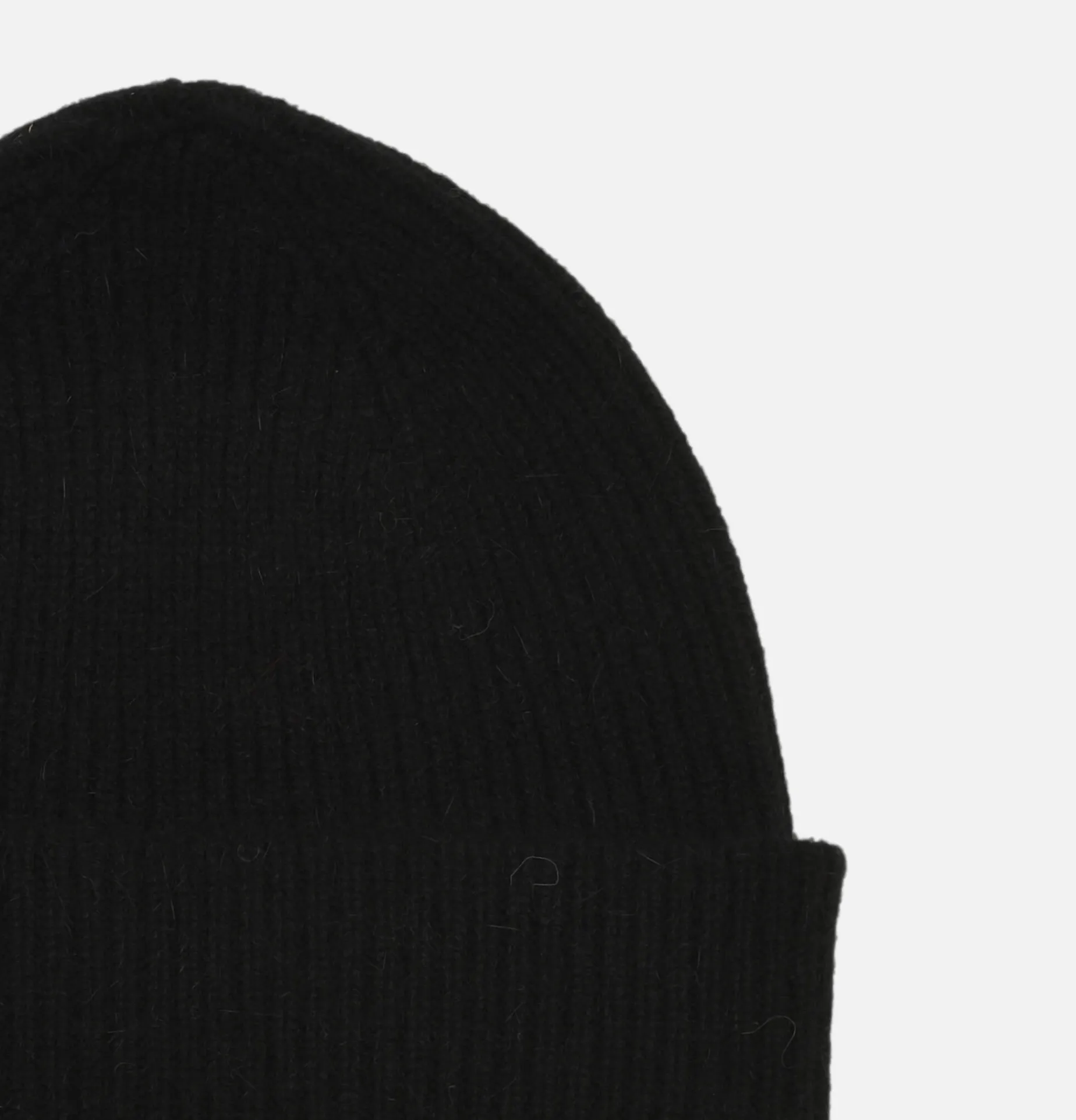 ROBERT MACKIE Barra Beanie Black