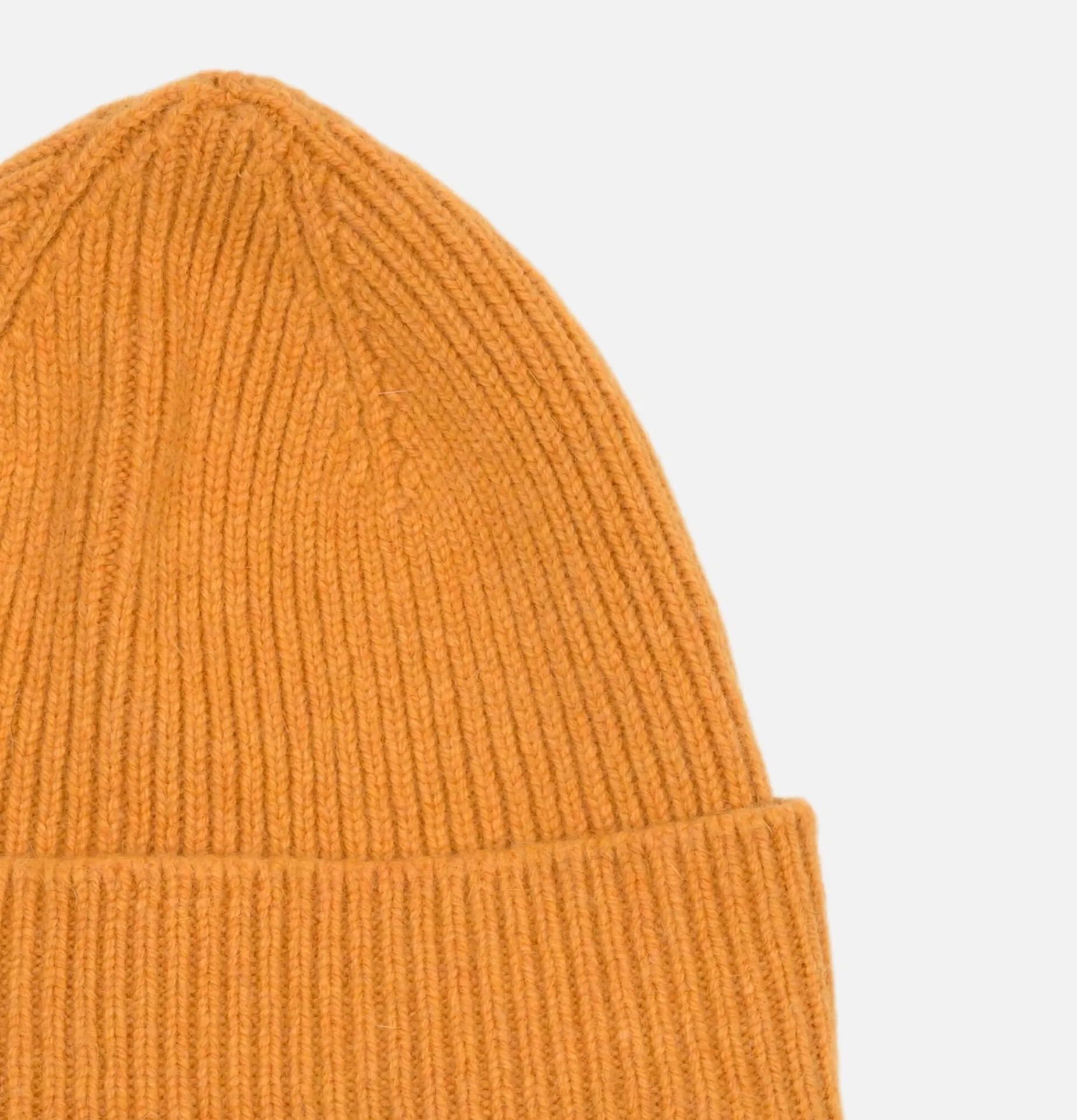 ROBERT MACKIE Barra Beanie Mango